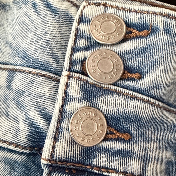 Refuge High Rise Light Blue Jeans - Picture 7 of 13